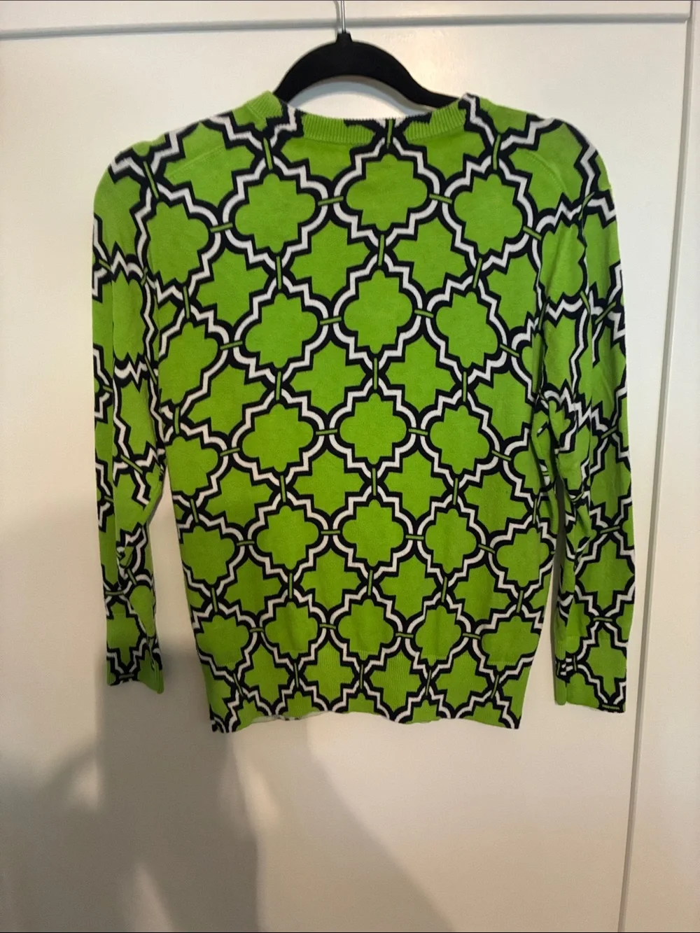 crown & ivy Lime and Black Geometric Button-Front Cardigan